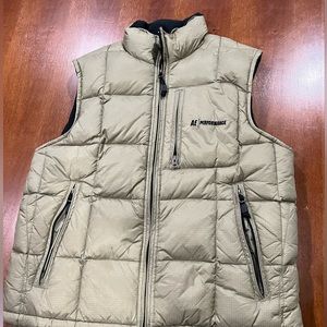 American Eagle Insulated Vest size Small